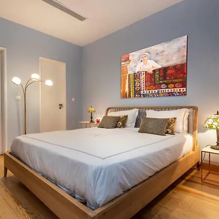 Homestay Camoes Art House Lisbon